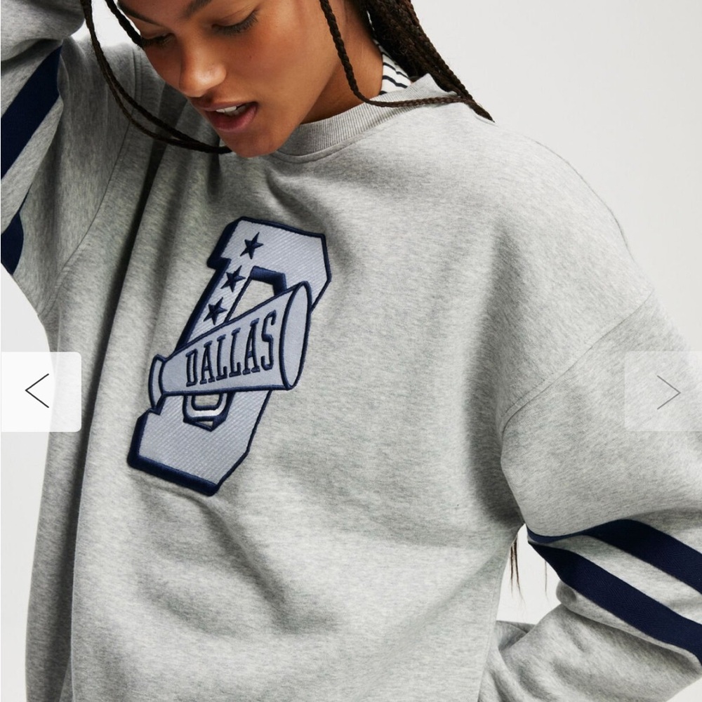 Cotton-On cowboys crewneck
